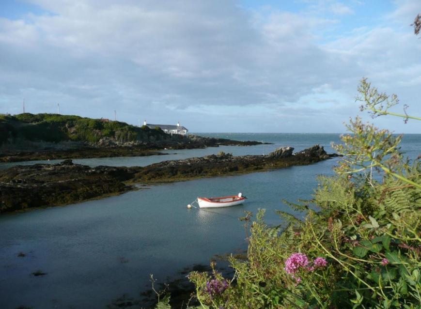 Trecastell Hotel Amlwch Buitenkant foto