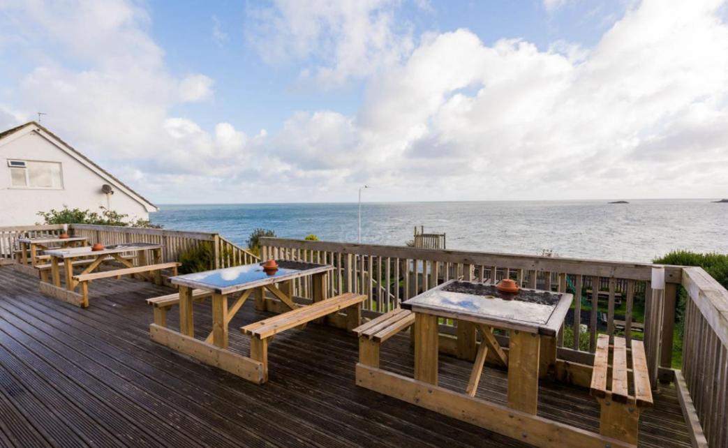 Trecastell Hotel Amlwch Buitenkant foto