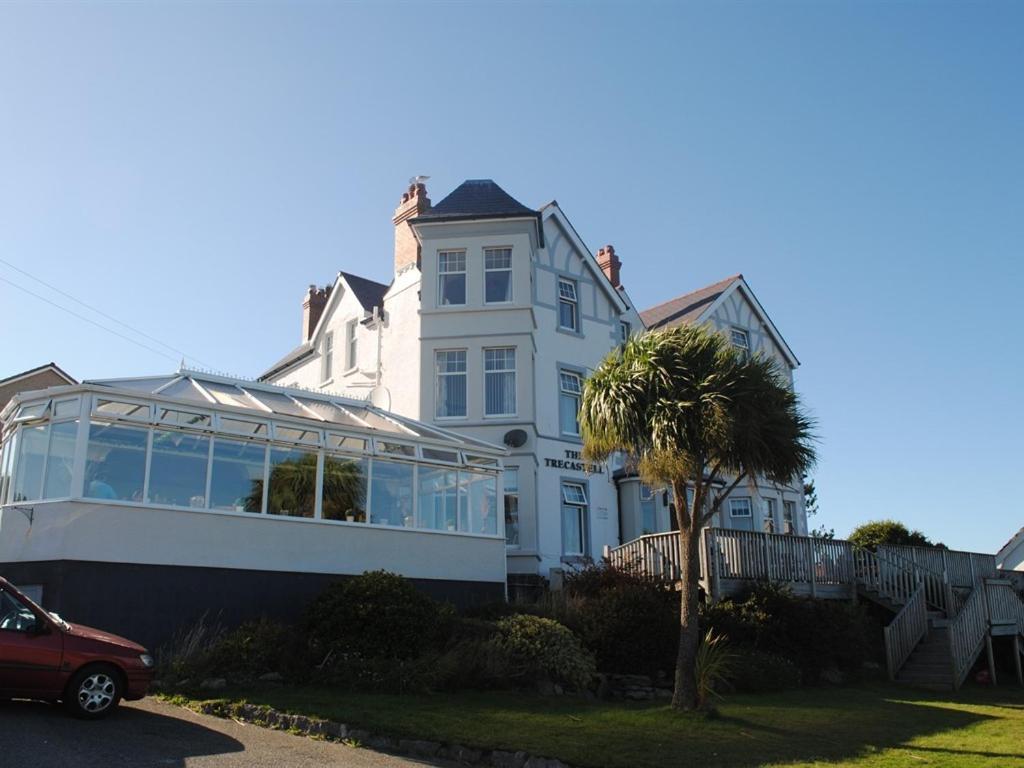 Trecastell Hotel Amlwch Buitenkant foto