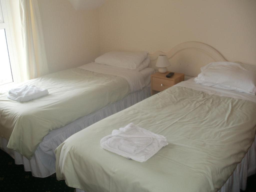 Trecastell Hotel Amlwch Buitenkant foto