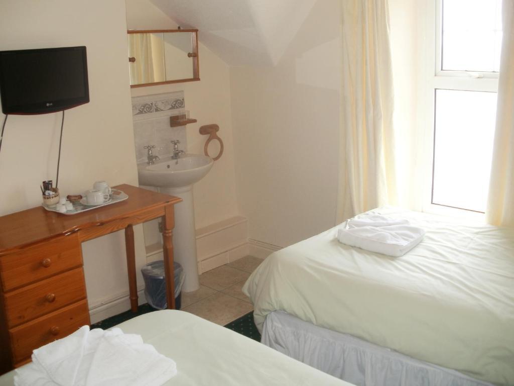 Trecastell Hotel Amlwch Buitenkant foto